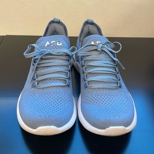 APL Women’s Techloom Breeze Knit Running Shoe, size 6.5